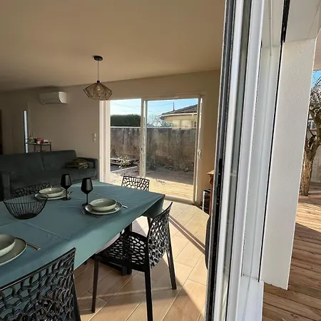 Maison Familiale Piscine 3 ! Holiday home *