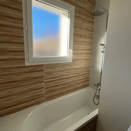 Holiday home Maison Familiale Piscine 3 ! *