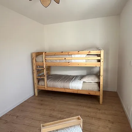 Holiday home Maison Familiale Piscine 3 !