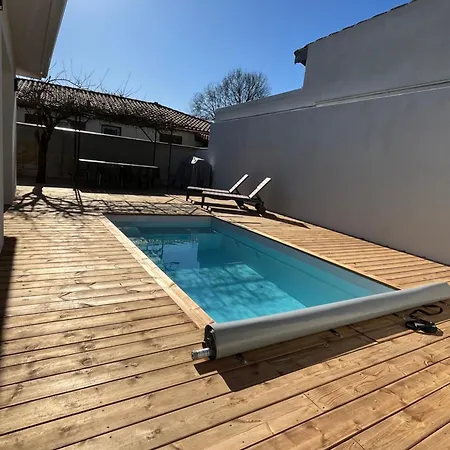 Maison Familiale Piscine 3 ! Holiday home *