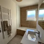 Дом отдыха Maison Familiale Piscine 3 ! *